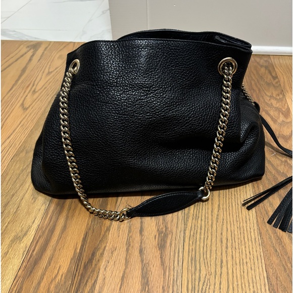 Gucci- Black Pebbled Calfskin Medium Soho with Gold Chain Shoulder Bag - Picture 2 of 10